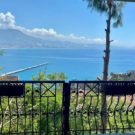 酒店 Castle Boutique 5*