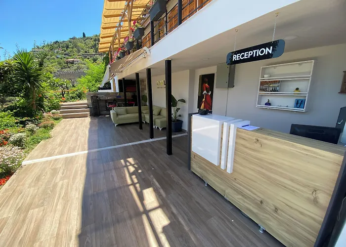 Castle Boutique Alanya 酒店 马赫姆拉